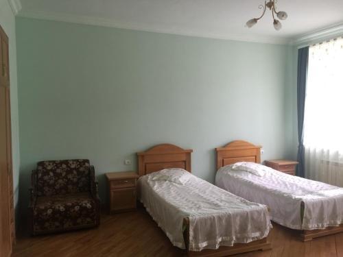 Иджеван: Hotel DOK