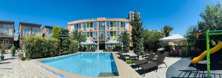 Батуми: Hotel Buta
