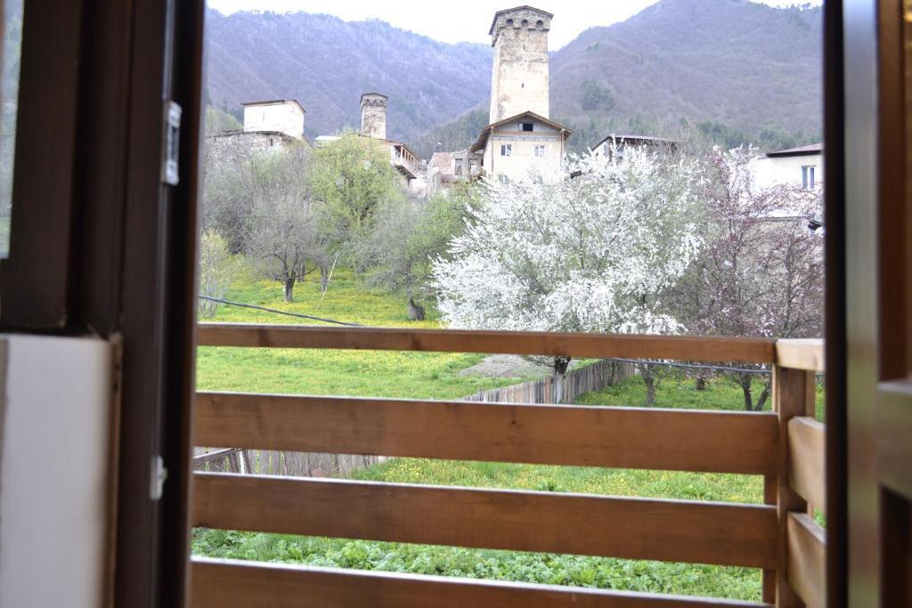 Местиа: Guest House Kaldani