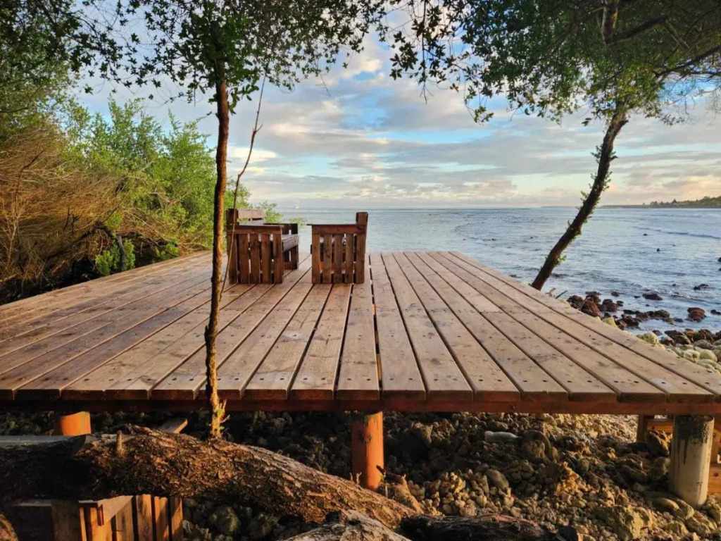 Тулусду: Surf Deck Guest House