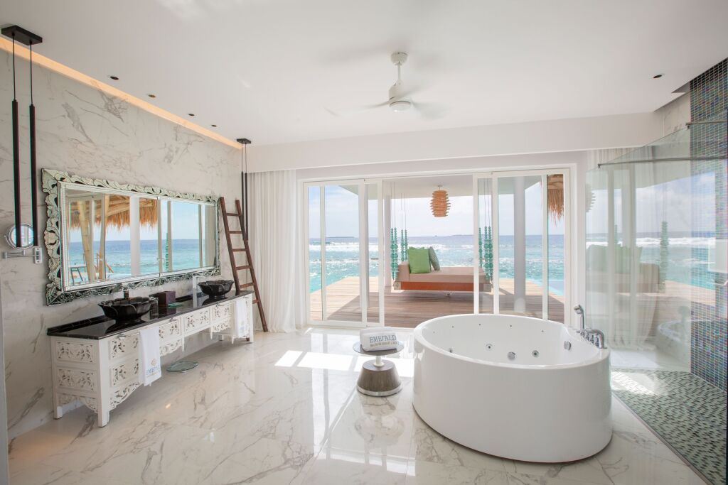 Раа Атолл: Курорт Emerald Maldives Resort & Spa