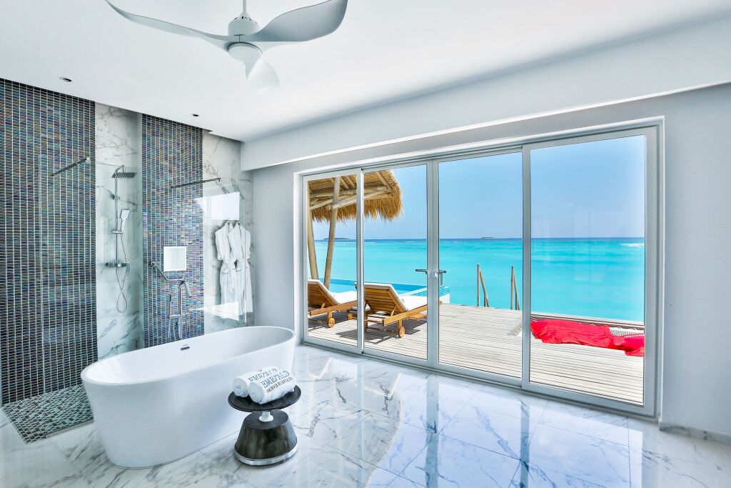 Раа Атолл: Курорт Emerald Maldives Resort & Spa