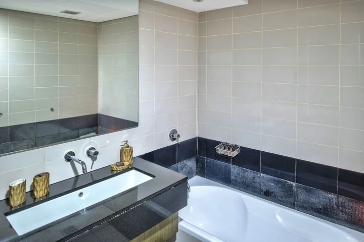 Дубай: Luxury Staycation - Lofts East
