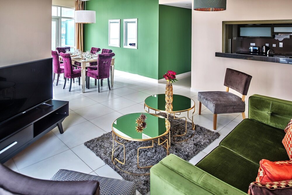 Дубай: Luxury Staycation - Lofts East