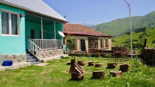 Гори: Green hostel