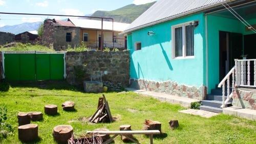 Гори: Green hostel