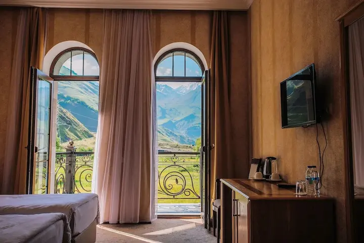 Сно: Hotel Sno Kazbegi