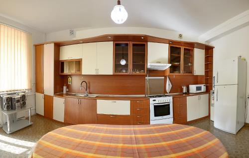 Ереван: Luys Hostel & Tours