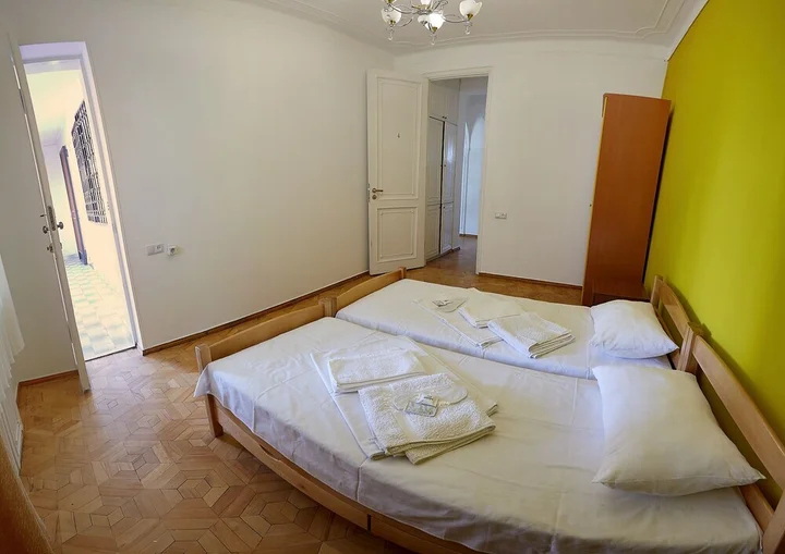 Ереван: Luys Hostel & Tours