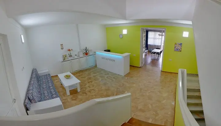 Ереван: Luys Hostel & Tours