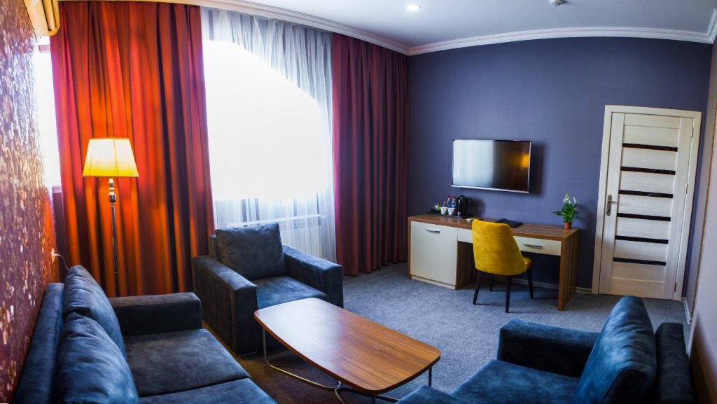Баку: Отель Square Inn