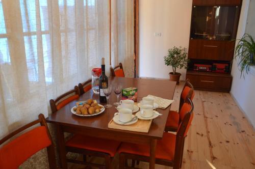 Местиа: Ailama Guesthouse