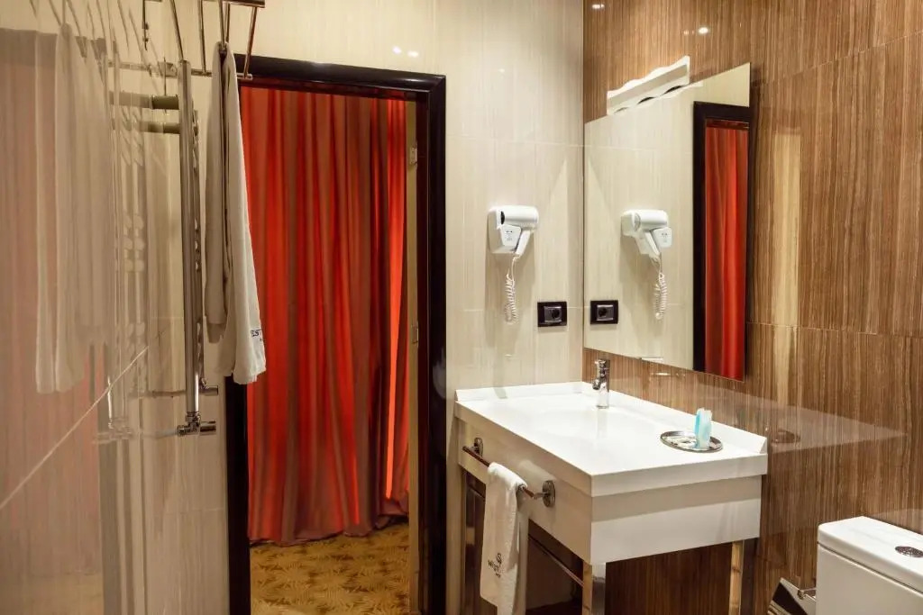 Баку: West Shine Hotel