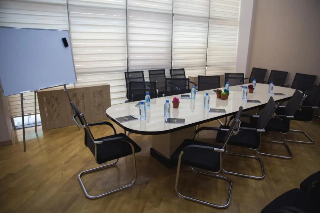 Баку: West Shine Hotel