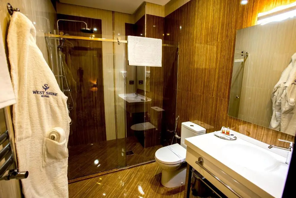 Баку: West Shine Hotel