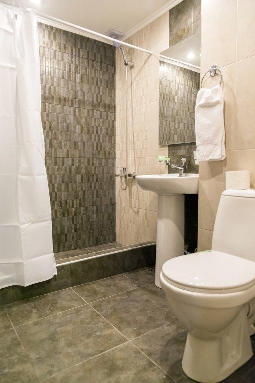 Ереван: Апартаменты Spacious 2 Bedroom in City Center