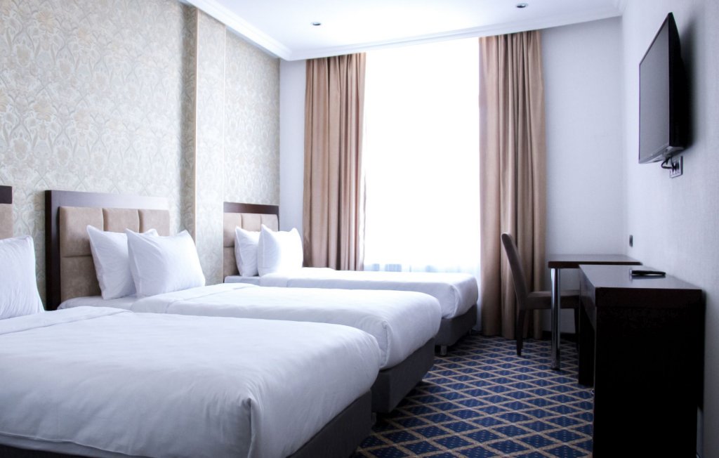 Баку: Corniche Hotel Baku