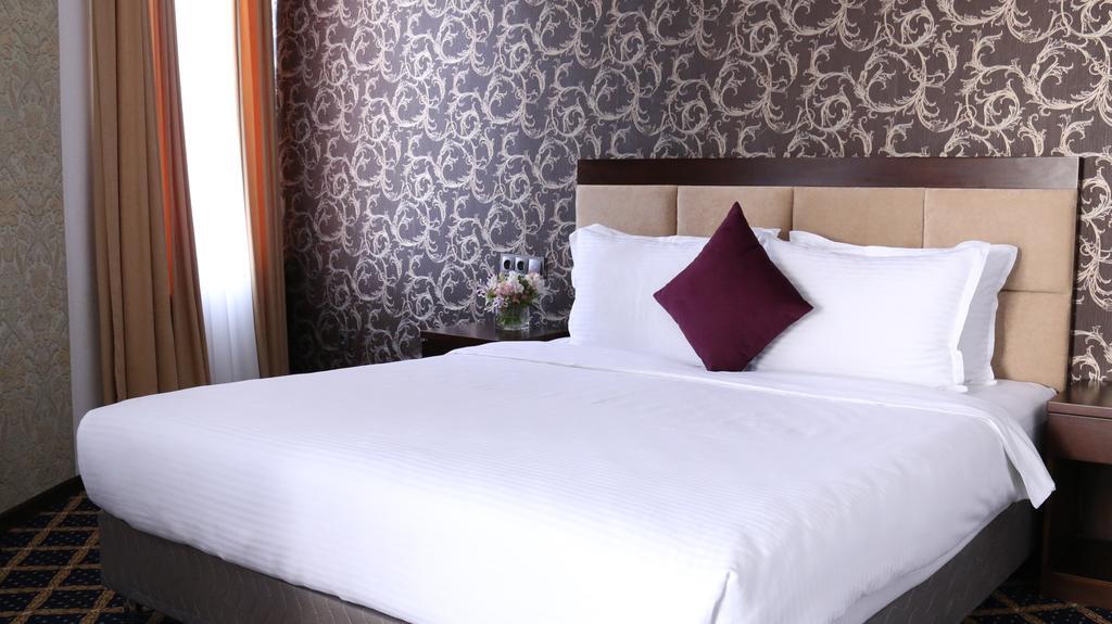 Баку: Corniche Hotel Baku