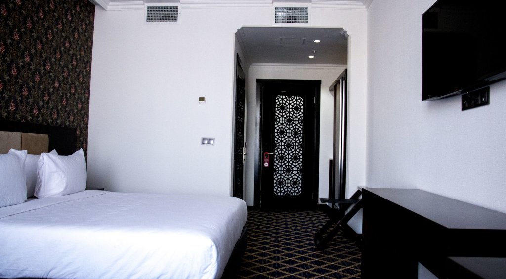 Баку: Corniche Hotel Baku