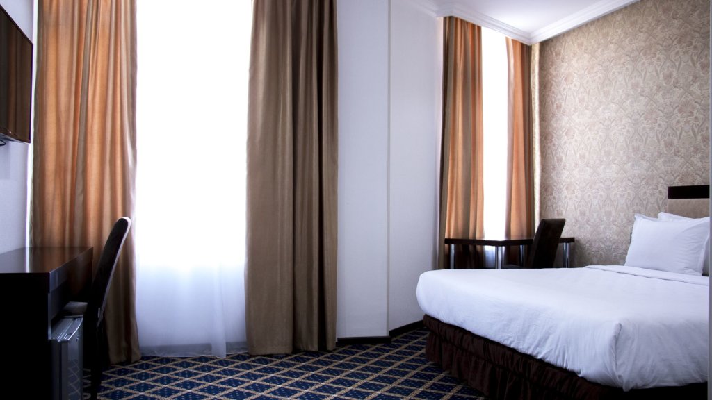 Баку: Corniche Hotel Baku