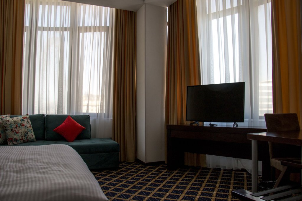 Баку: Corniche Hotel Baku