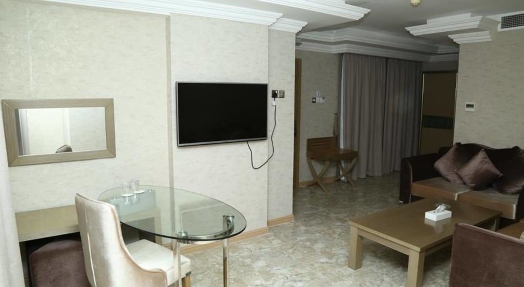 Дубай: Sun and Sands Plaza Hotel