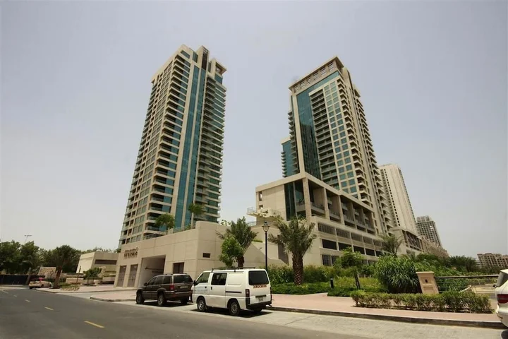 Дубай: HiGuests Vacation Homes - Golf Towers