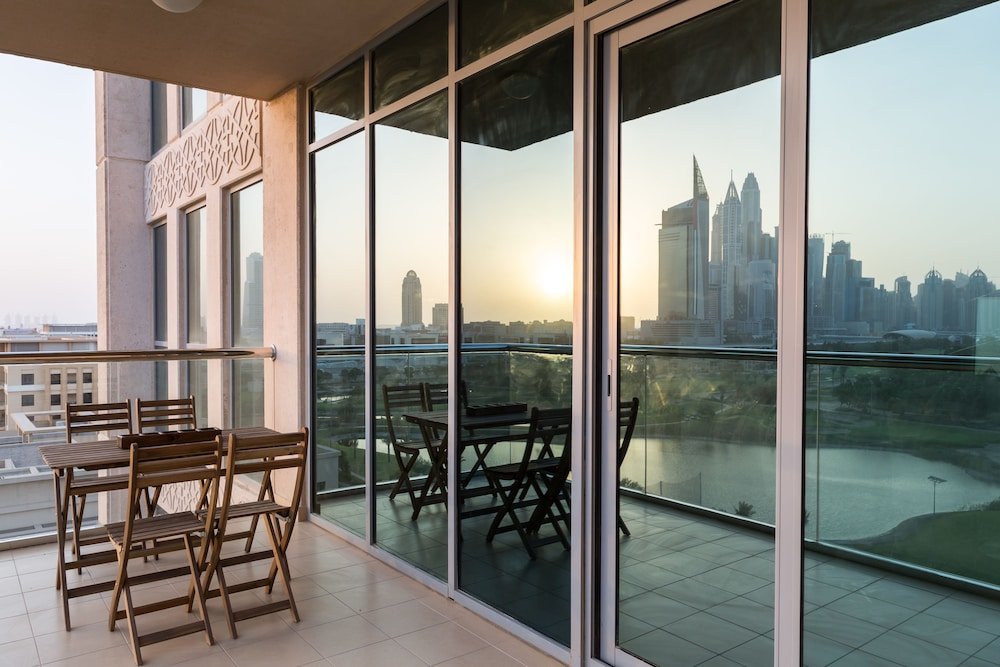 Дубай: HiGuests Vacation Homes - Golf Towers