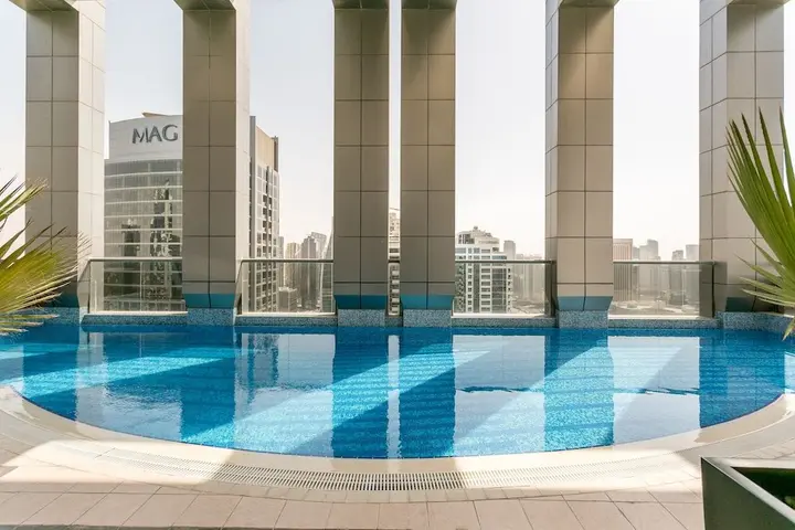 Дубай: One Perfect Stay - Green Lake Tower 1