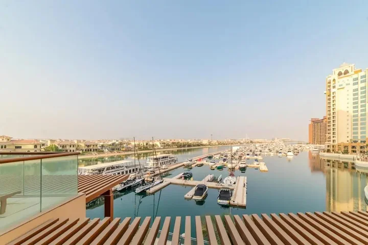 Дубай: Yanjoon Holiday Homes - Palm Views