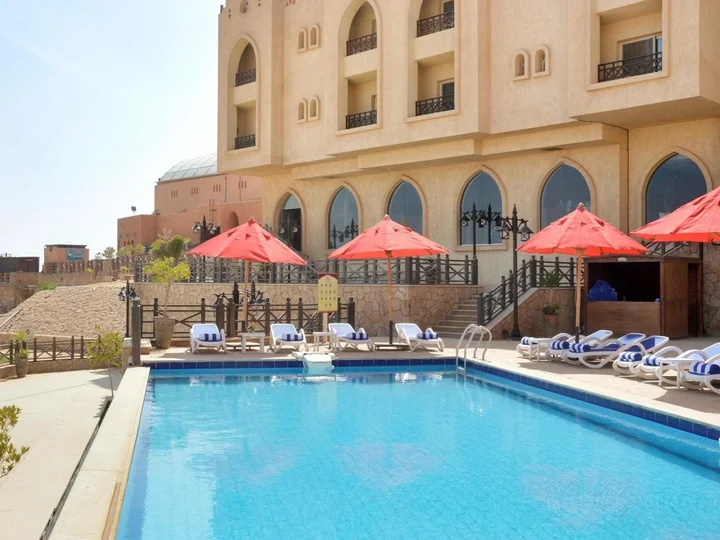 Айн-Сохна: El Jabal Sokhna Hotel