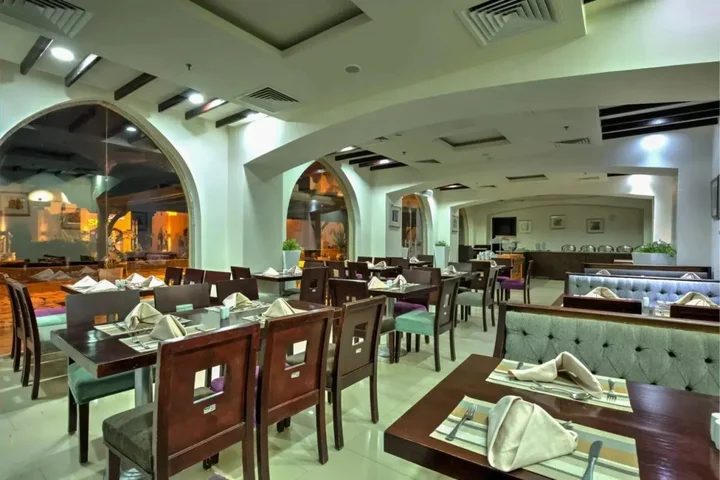 Айн-Сохна: El Jabal Sokhna Hotel