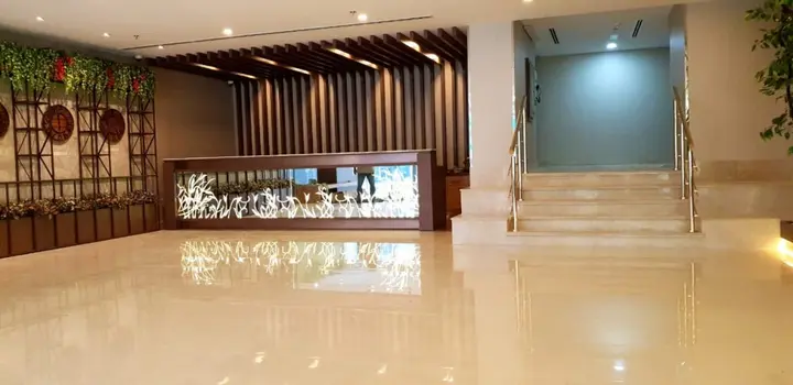 Дубай: Jacob's Garden Hotel