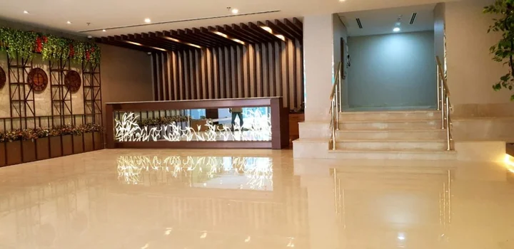 Дубай: Jacob's Garden Hotel