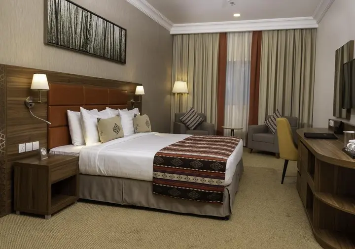 Дубай: Jacob's Garden Hotel