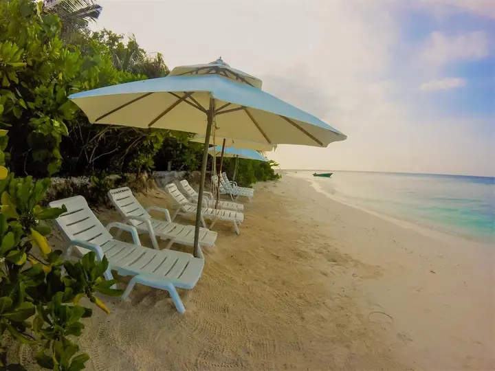 Атолл Алиф-Алиф: Отель Viluveli Beach Maldives