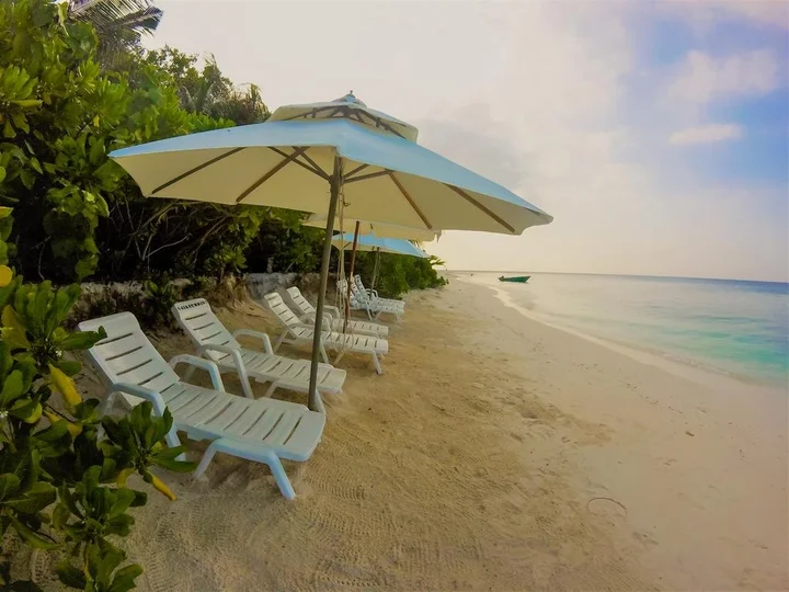 Атолл Алиф-Алиф: Отель Viluveli Beach Maldives