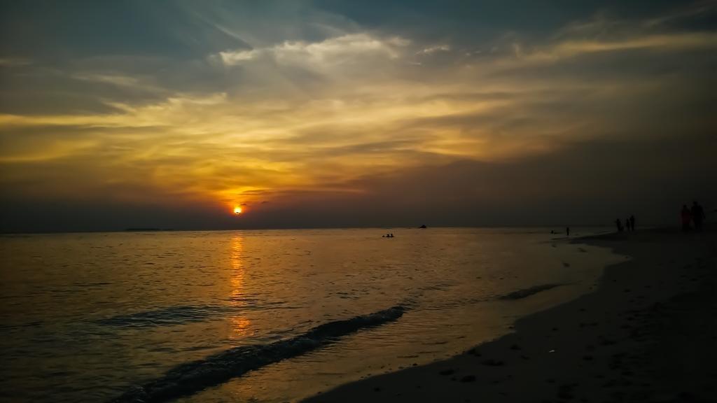Атолл Алиф-Алиф: Отель Viluveli Beach Maldives