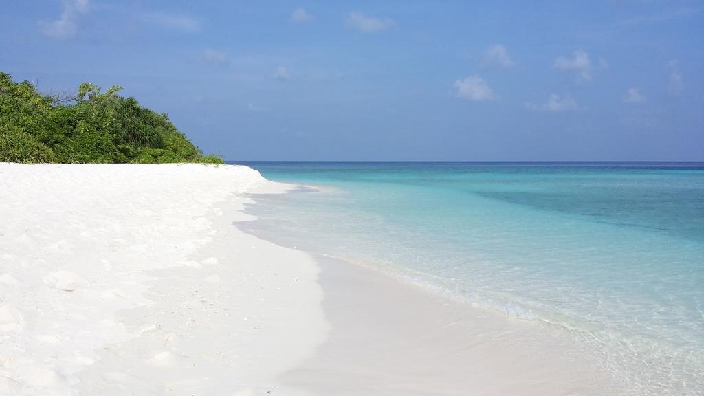 Атолл Алиф-Алиф: Отель Viluveli Beach Maldives