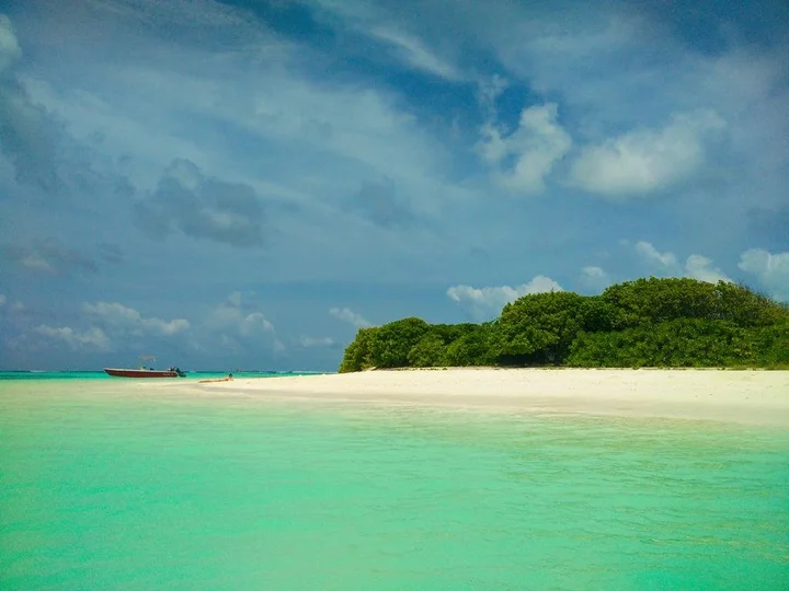 Атолл Алиф-Алиф: Отель Viluveli Beach Maldives