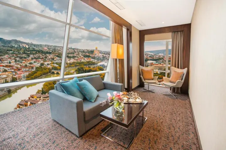 Тбилиси: Отель The Biltmore Tbilisi