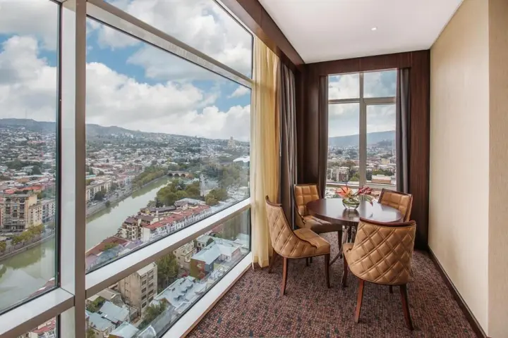 Тбилиси: Отель The Biltmore Tbilisi