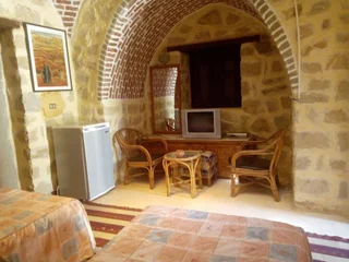 Аль-Бавити: Aliyah Lodge