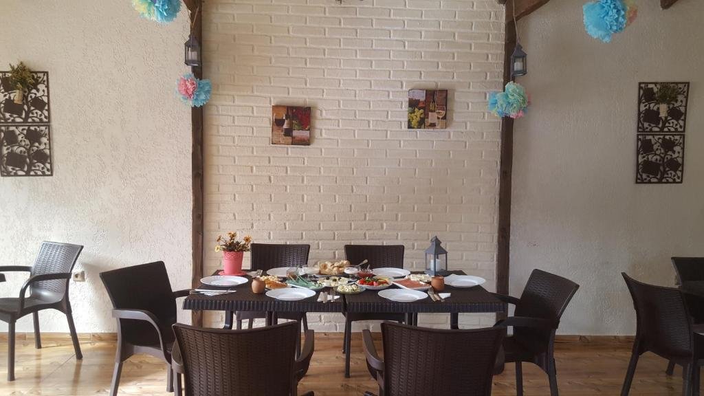 Гори: Guest House Elene