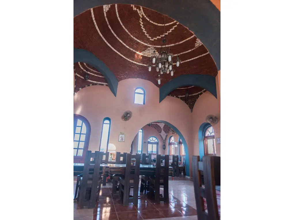 Аль-Бавити: Bedouin Castle Hotel & Safari