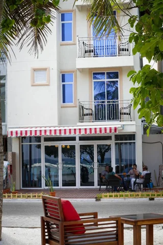 Северный атолл Мале: Piculet Royal Beach