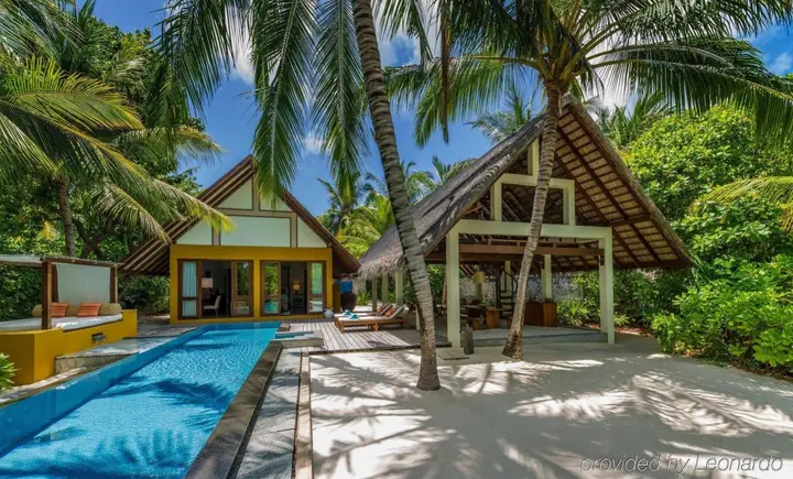 Атолл Баа: Four Seasons Resort  Maldives at Landaa Giraavaru