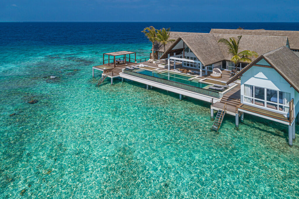 Атолл Баа: Four Seasons Resort  Maldives at Landaa Giraavaru