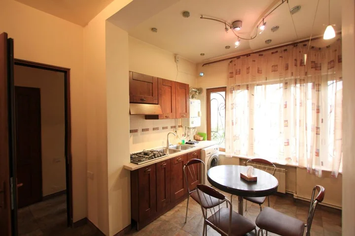 Ереван: FlatsInYerevan - Apartments on Tpagrichner Street