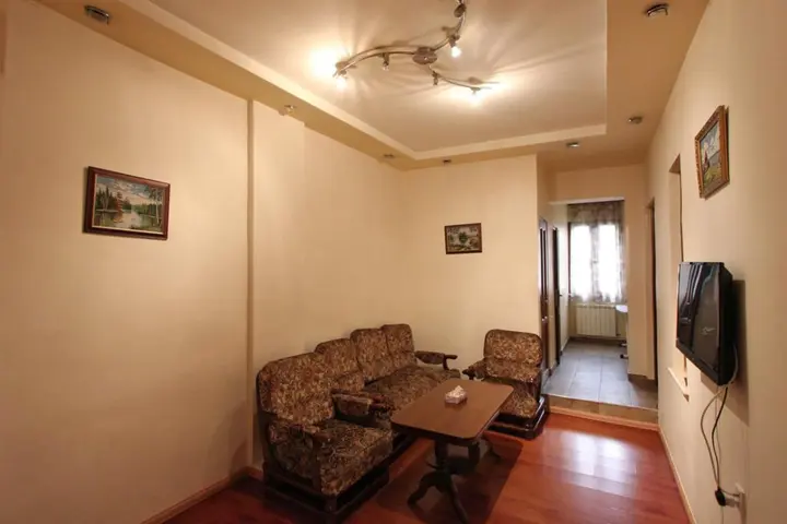 Ереван: FlatsInYerevan - Apartments on Tpagrichner Street